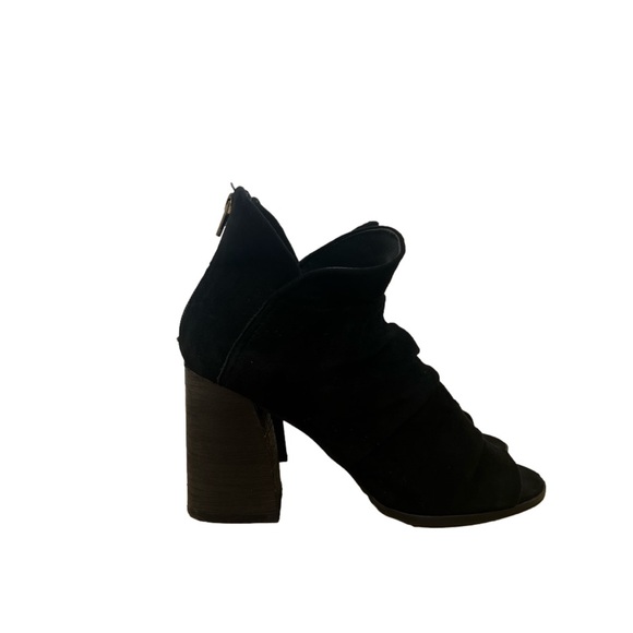 Tahari Davina Black Suede Heeled Open toe Boots 8.5 - Picture 7 of 8